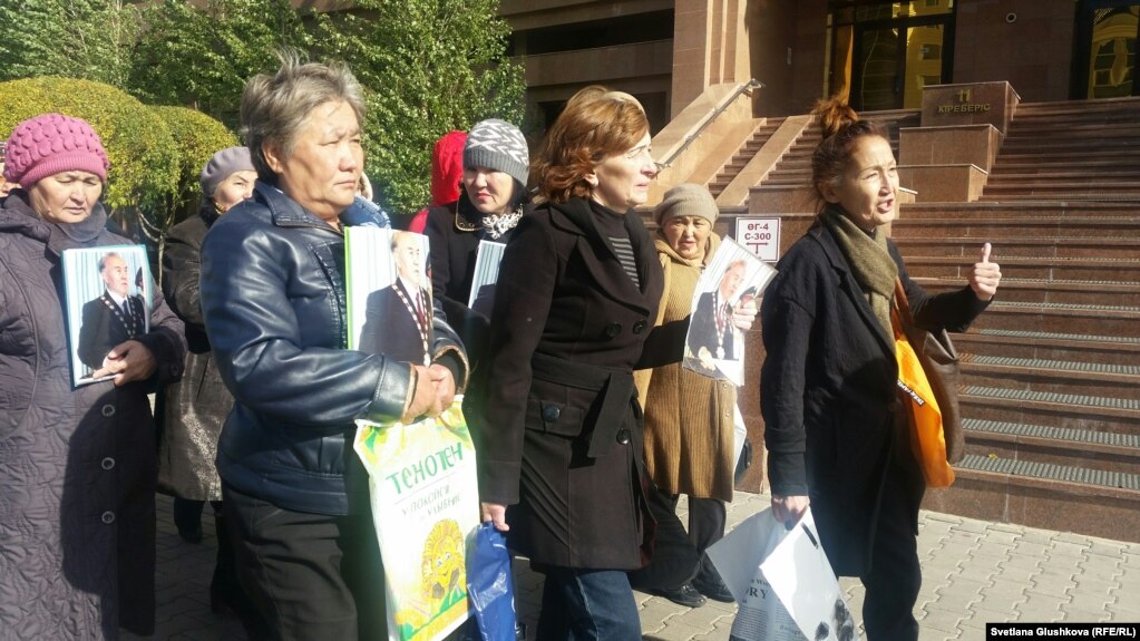 35 оилаи серфарзанд аз Нурсултон ба Экибатсуз кӯчиданд