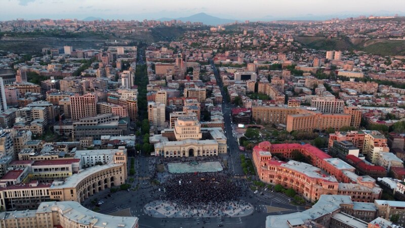 «Маяк демократии» перенесли из Тбилиси в Ереван