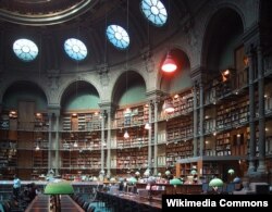 პარიზის ეროვნული ბიბლიოთეკის ერთ-ერთი სამკითხველო დარბაზი