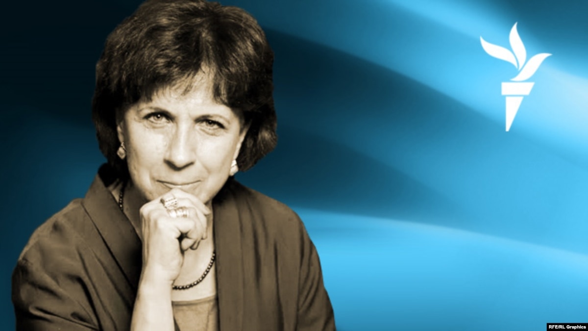 na-yazike-sperma-krasivoe-litso