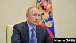 Сўралганлар орасида 16 фоизигина Путин оддий ишчилар тарафдори эканига ишонади.