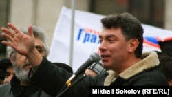 Россия. Борис Немцов на митинге, Москва, 24.11.2007