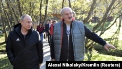 Александр Лукашенко принимает Владимира Путина в Могилевской области, 12 октября 2018 года