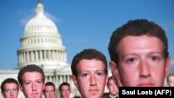 Mark Zuckerberg, fondatorul Facebook, este vizat, alături de Google, Youtube și Twitter, de noua directivă UE, care nu a intrat în vigoare