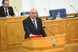 Тәжікстан парламенті төменгі палатасының спикері Махмадтоир Зокирзода.