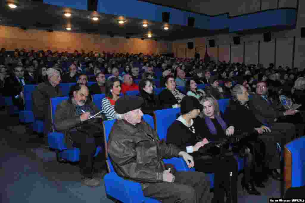 Armenia -- premiere of artistic drama about famous Armenian poet Yeghishe Charents, Yerevan, 14Dec2012