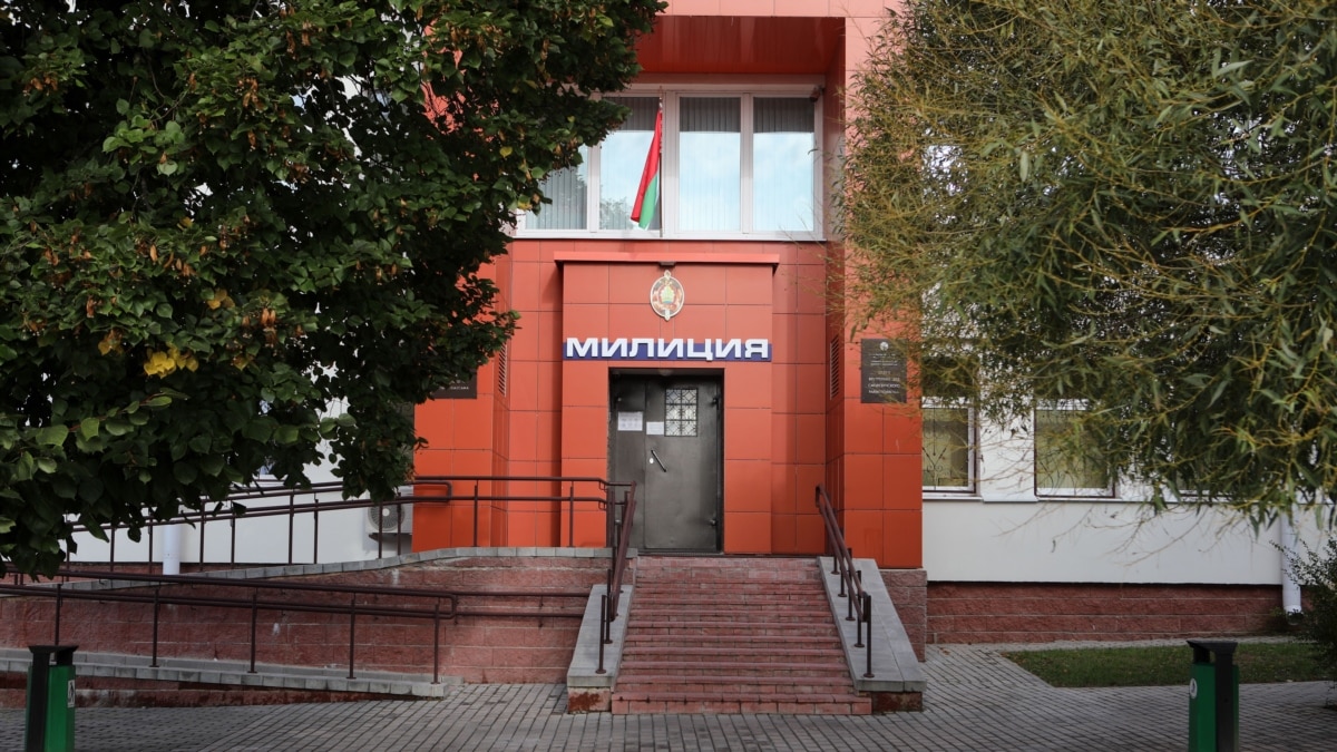 belarusy-chelovek-kotoryy-podgheg-sebya-u-zdaniya-milicii-v-smolevichi-umer-v-bolynice Беларусь: человек, который поджег себя у здания милиции в Смолевичи, умер в больнице