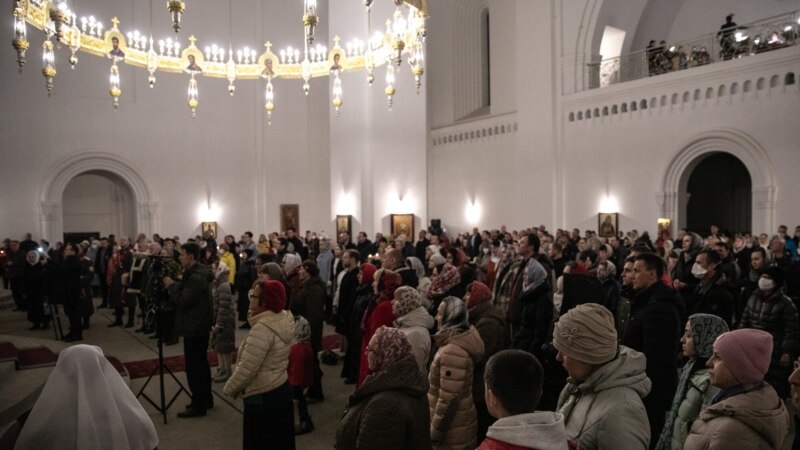 Belarus: bisericile pline cu oameni în noaptea de Înviere