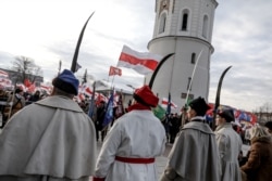 Віленскі Катэдральны пляц падчас цырымоніі пахаваньня паўстанцаў, 22 лістапада