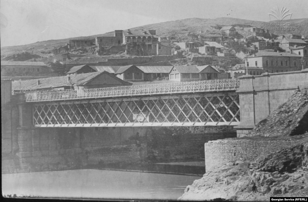 მნაცაკანოვის ხიდი