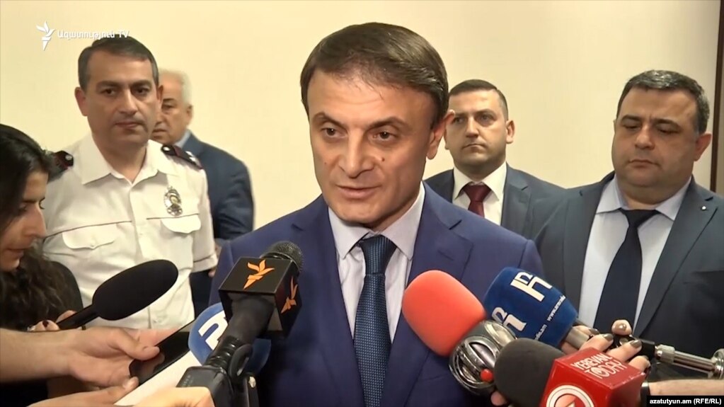 ÐаÑалÑник ÐолиÑии ÐÑмении ÐалеÑий ÐÑипÑн