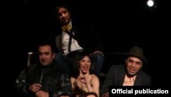 «Երեք գրոշանոց օպերա» ներկայացումից