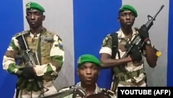 Габонские офицеры, призвавшие к "народному восстанию"