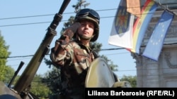 La parada militară de Ziua independenţei, 27 august 2011, Chişinău.