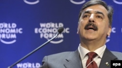 Switzerland -- Pakistani Prime Minister Yousaf Raza Gillani speaks at the World Economic Forum in Davos, 29Jan2009