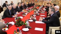 Архивска фотографија: Лидерска средба кај претседателот Ѓорге Иванов на 7 февруари 2011 година.