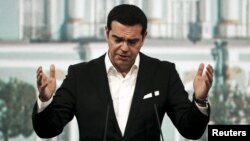 نخست‌وزیر یونان ساعاتی پیش از تشکیل جلسه «برد یا باخت» سران حوزه یورو، با صدر اعظم آلمان و رئیس‌جمهوری فرانسه گفت‌وگو کرده است