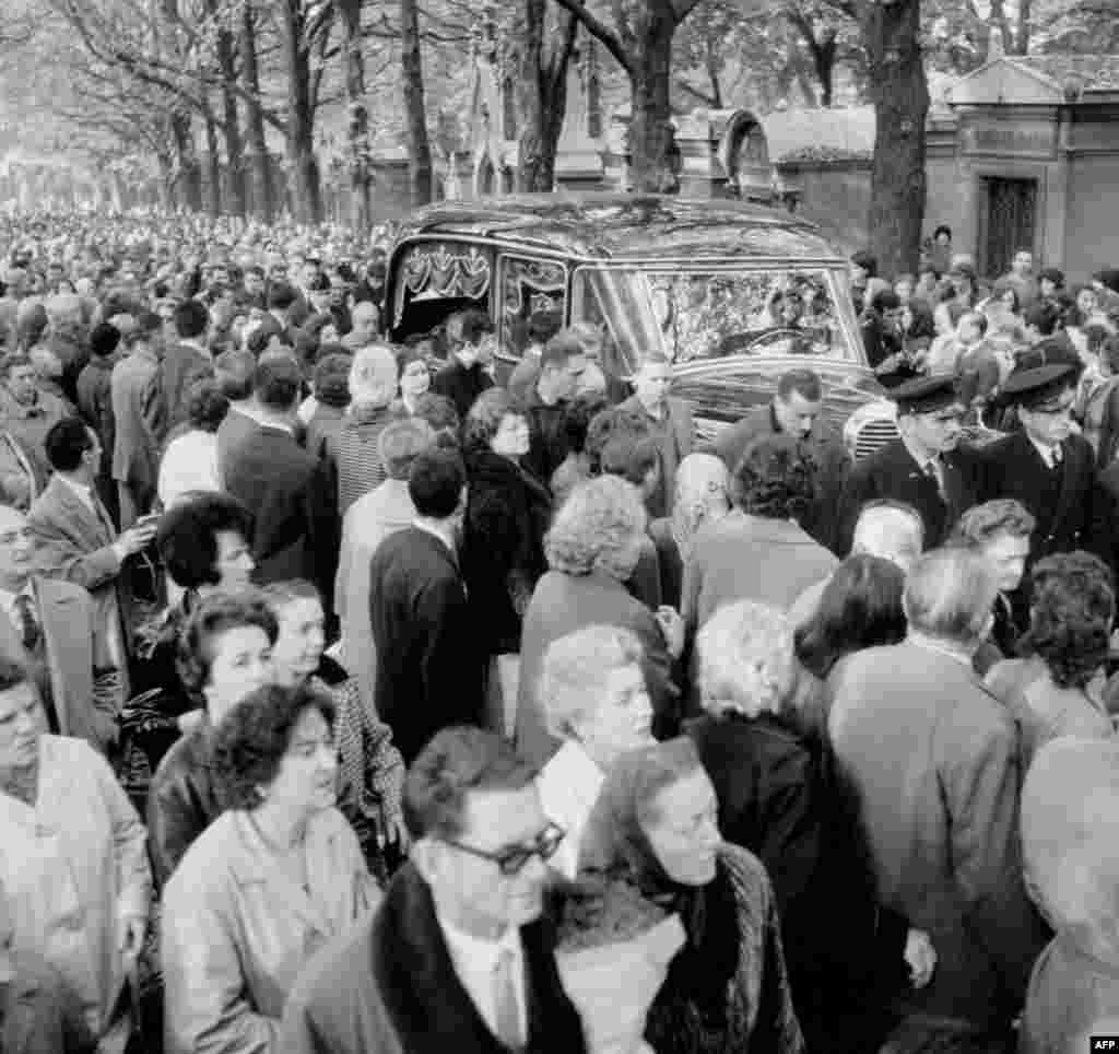 Piaf's funeral at the Pere Lachaise cemetery in Paris on October 14, 1963.