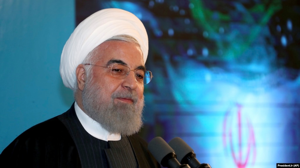 حسن روحانی در بسیاری موارد حرفهایی متناقض با نهادهای تحت نظارت خود مطرح کرده است