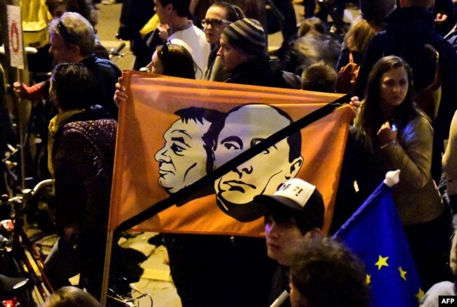 Під час антиурядової акції протесту у Будапешті, квітень 2017-го