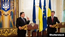 Президент України Петро Порошенко і президент Європейської комісії Жозе-Мануель Баррозу