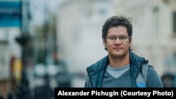 Журналист, автор телеграм-канала "Сорокин хвост" Александр Пичугин
