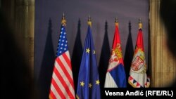 Zastava SAD, EU i Srbije, Beograd