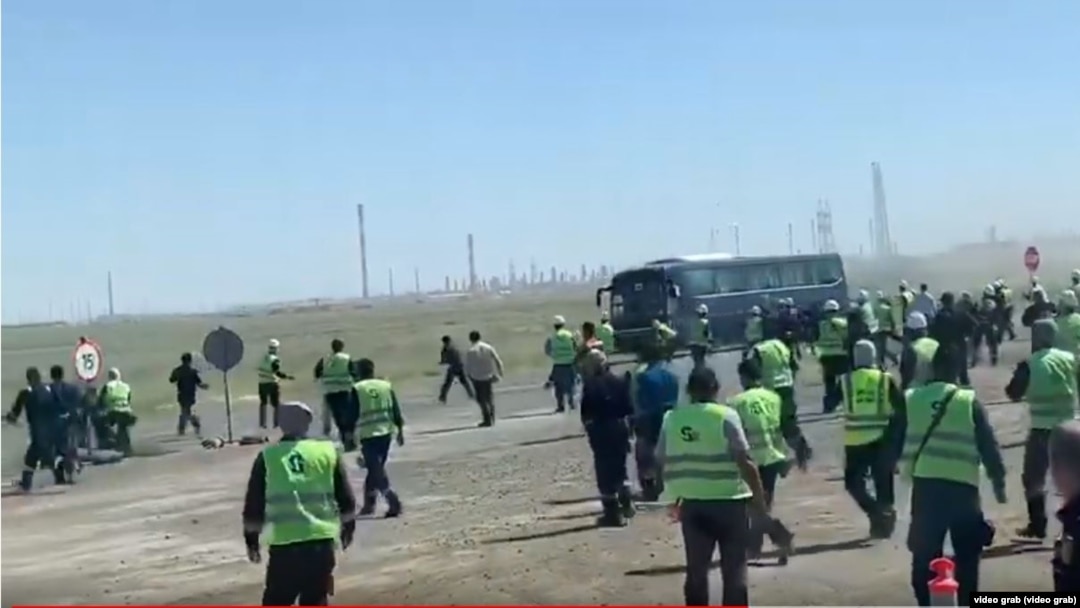 Порно видео Атырау Тенгиз секс патцан. Смотреть Атырау Тенгиз секс патцан онлайн