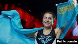 Қазақстандық кәсіпқой боксшы Фируза Шарипова. Мәскеу, 28 мамыр 2018 жыл. (Сурет боксшының Facebook парақшасынан алынды.)