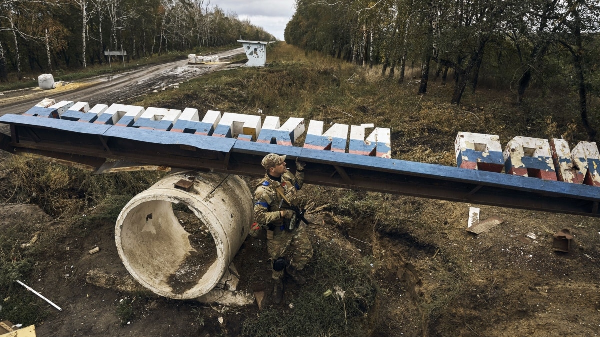 Правоохоронці затримали митника, який співпрацював з РФ під час окупації Куп’янська – Офіс генпрокурора