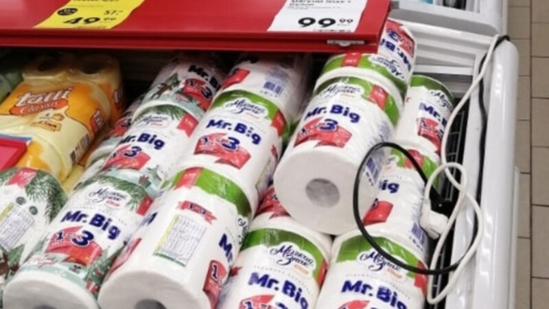В Петрозаводске в магазине вместо мяса в холодильники положили туалетную бумагу