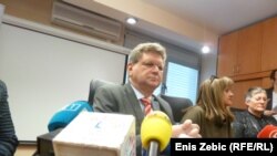 Ministar Mirando Mrsić na konferenciji za novinare, 13. siječnja 2012.