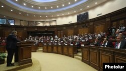 Armenia - Prime Minister Nikol Pashinian presents his government's policy program to the parliament, Yerevan, February 12, 2019.