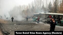 The scene in Kayseri where a bus was hit by an explosion.