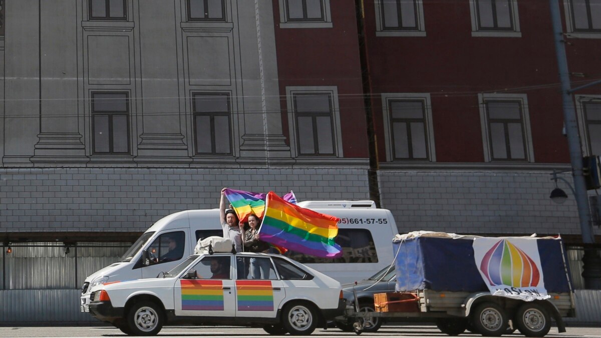 ЛГБТ-активисты подали заявку на 10-й Московский гей-парад