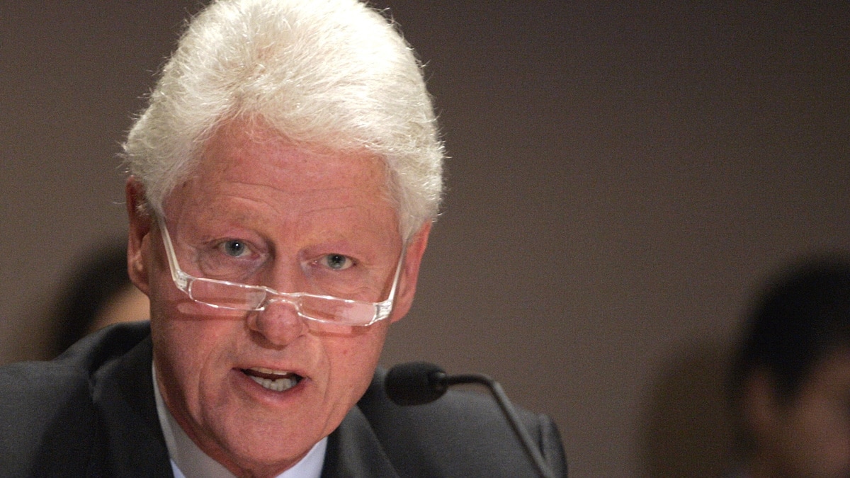 Bill Clinton Leaves Hospital After Heart Procedure