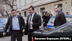 Младен Михалев - Маджо пристига пред Съдебната палата в София, където е призован да даде свидетелски показания по делото за убийството на Бай Миле, 16 май 2007 г.