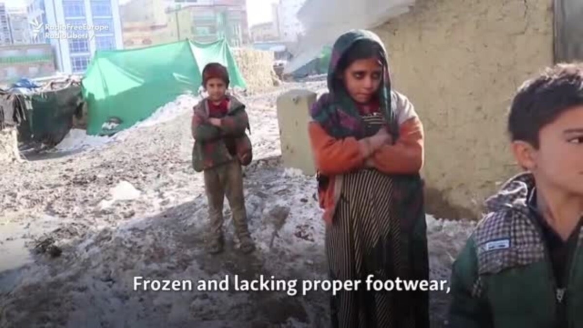 Displaced Afghans Fight Freezing Temperatures