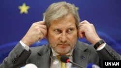Ukraine -- EU Commissioner for European Neighborhood Policy and negotiations on expanding Johannes Hahn during a press conference in Kiev. April 21, 2016