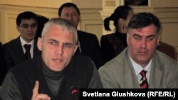 Ruslan Ozdoev (left), the brother of the dead inmate, waged a public campaign to have brother Shamil Yaroslavlev's death recategorized from "natural causes."