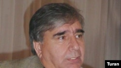 Şair Ramiz Rövşən