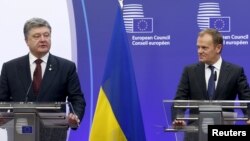 Petro Poroshenko və Donald Tusk 