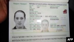 Fotografia e britanikes Samantha Lawthwaite në pasaportin e falsifikuar të Afrikës Jugore