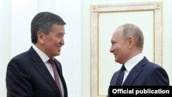 Кыргыз президенти Сооронбай Жээнбеков менен орус лидери Владимир Путин.