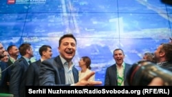 Реакция Владимира Зеленского на объявление в ЦИК его победы во втором туре президентских выборов в Украине, 21 апреля 2019 года