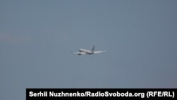 Російський літак летить із «Борисполя»