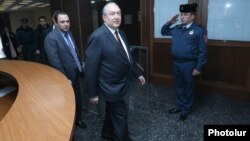 Armenia - Former Prime Minister Armen Sarkissian visits the Yerevan offices of the All-Armenian Fund Hayastan, 12 February 2018.