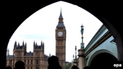 Вид на Биг-бен и здание парламента. Лондон.