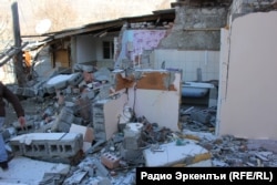 Один из разрушенных домов во Временном. Январь, 2015г.