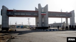 The Al-Sheeb (aka Chazabeh) border crossing between Iran and Iraq. (file photo)